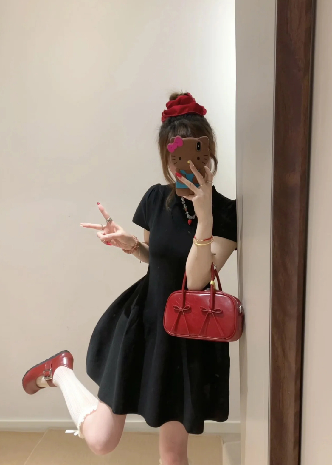 Summer Premium Knitted Short Sleeve Dress for Women Petite Waist Cinching Slimming Puffball Elegant Little Black Dress