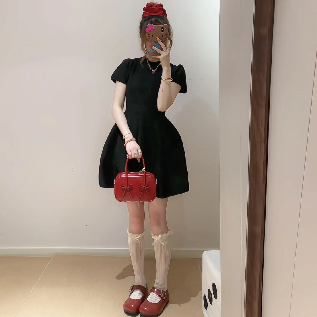 Summer Premium Knitted Short Sleeve Dress for Women Petite Waist Cinching Slimming Puffball Elegant Little Black Dress - Image 5